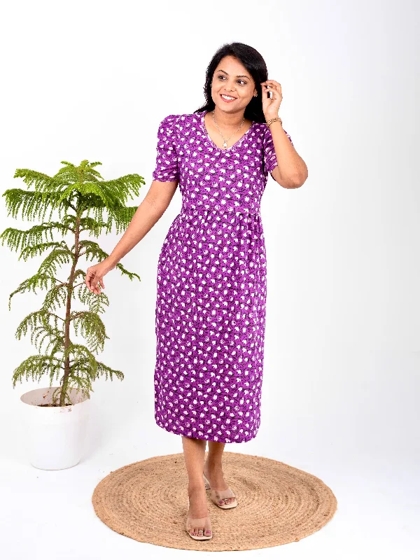 Maternity dress for a baby's first visit to the farm Midi Lara Light Weight Dress