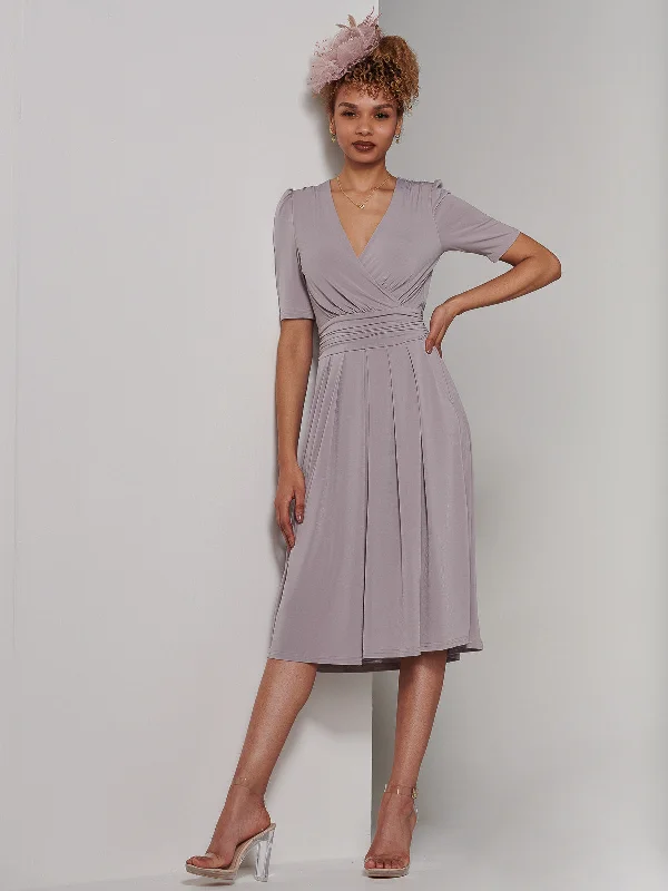 Midi dresses with ruched bodices for a feminine and fitted feel Bianca Half Sleeve Jersey Midi Dress, Dove Midi dresses with ruched bodices for a feminine and fitted feel Bianca Half Sleeve Jersey Midi Dress, Dove